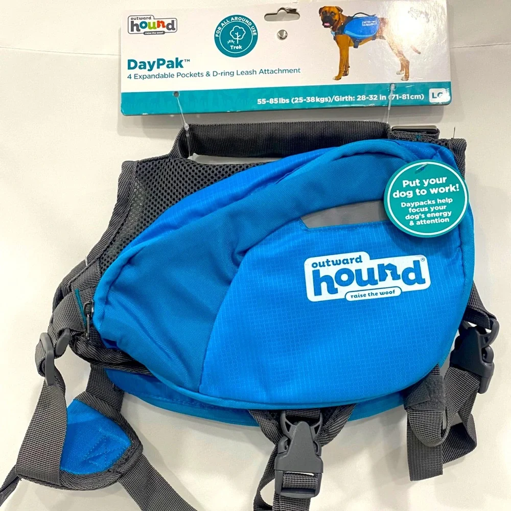 Outward Hound Daypak with Leash Attachment